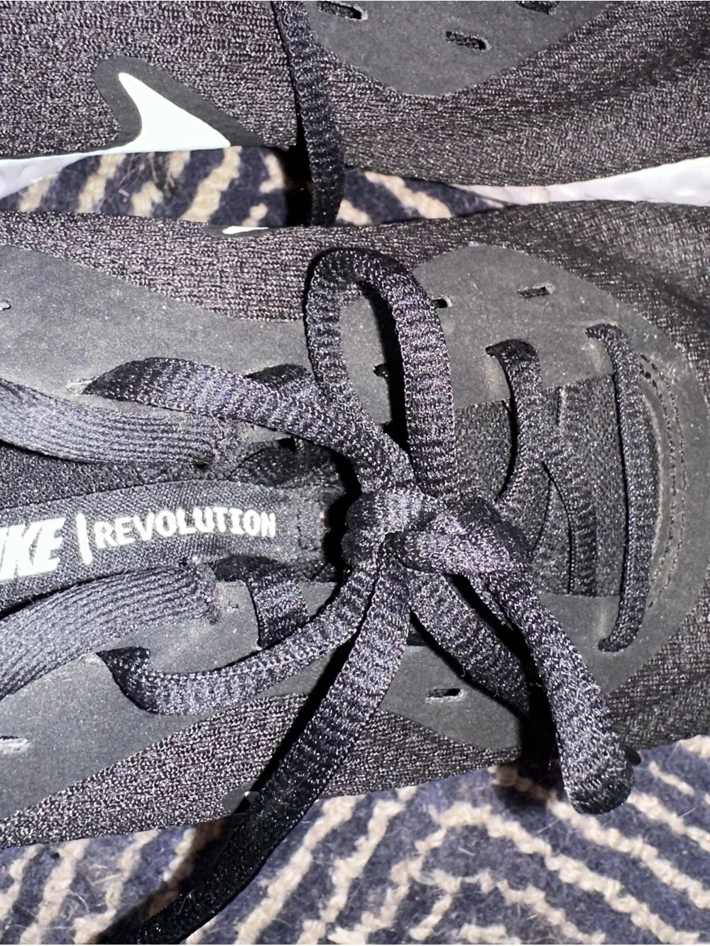 Nike Men's Black and White Athletic Running Shoes